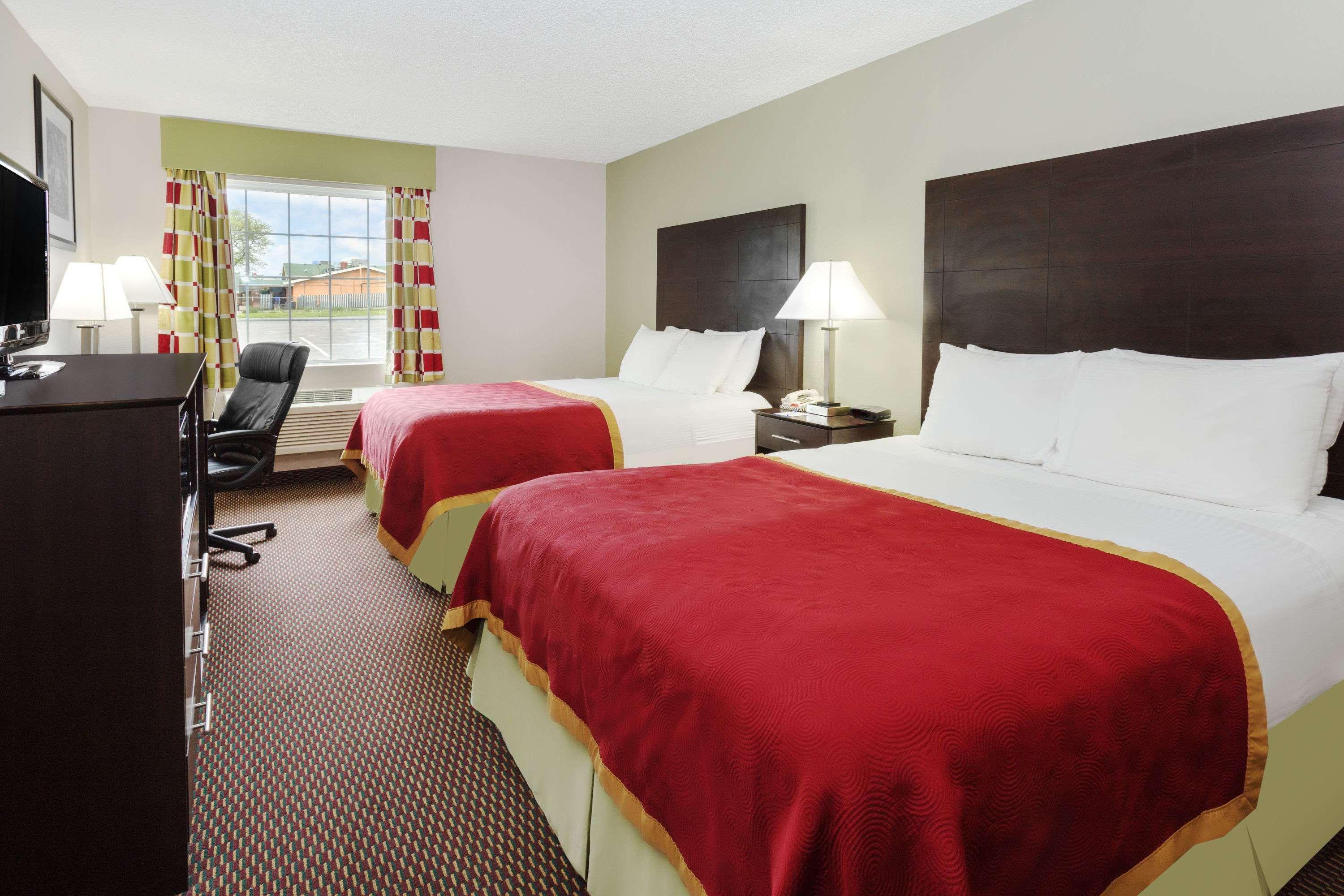 Hotel Baymont By Wyndham Beloit Exterior foto