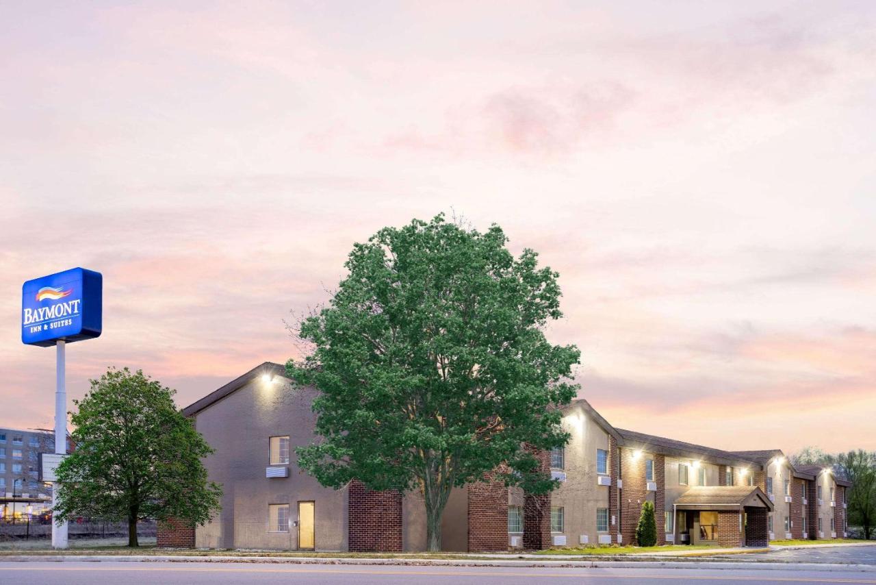 Hotel Baymont By Wyndham Beloit Exterior foto